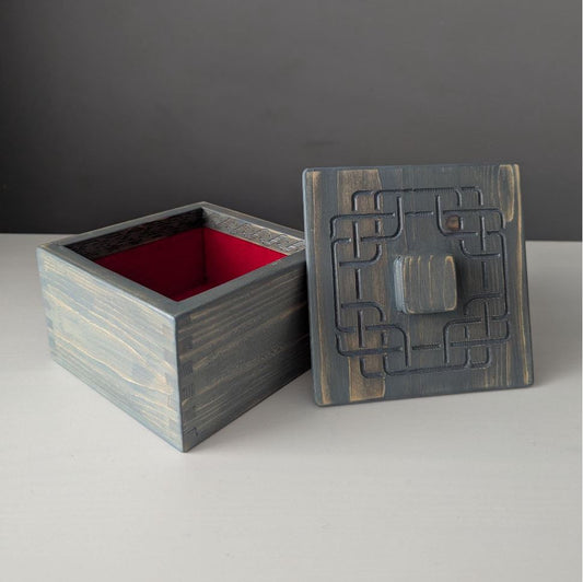 Celtic Square Box - Grey blue / Red